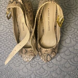 Chinese Laundry Tan Heels Elegant Design